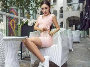 AISS爱丝(黄金版) – 图集中藏着索菲秋日女神的欢乐小插曲