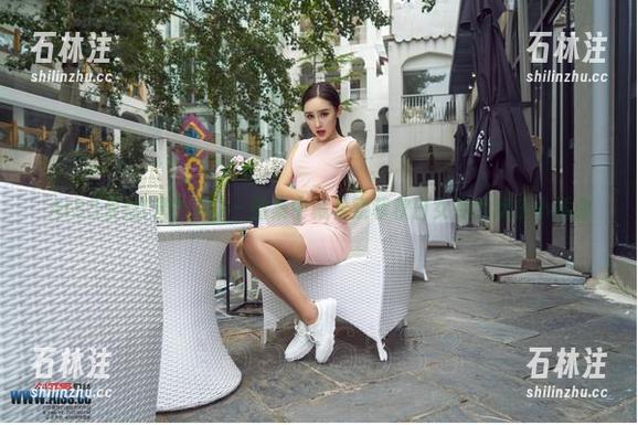 AISS爱丝(黄金版) - 图集中藏着索菲秋日女神的欢乐小插曲