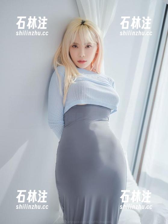 看Dami(퀸다미)的油亮套图，颜色亮得让我都怀疑我的眼睛，资源获取不易！