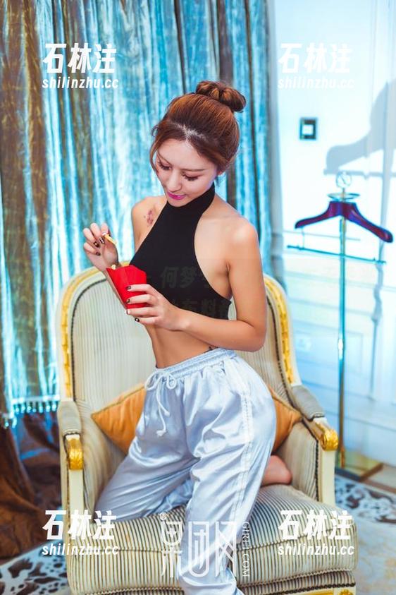 GIRLT果团网 - 何梦兮Stacy泳衣无圣光合集，每一片布料都在窃窃私语