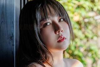 KANEKO_咔喵披上大凤婚纱——当婚纱背叛我，我只好把它做成壁纸！