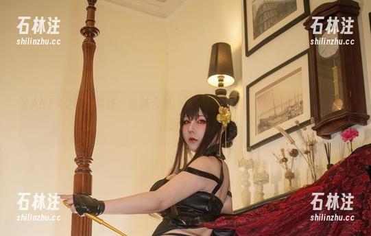 KANEKO咔喵 KANEKO咔喵新作:丝袜合集,这些照片里藏着她的小心思,飞吧,想象力!
