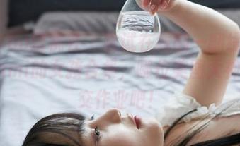 MiiTao蜜桃社 – 尝试在线翻一翻缇娜美Tinami的女孩合集，哪位美图大神也该交作业吧！