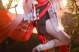 化身秘密恋人：Natsuko夏夏子的cos写真小剧场