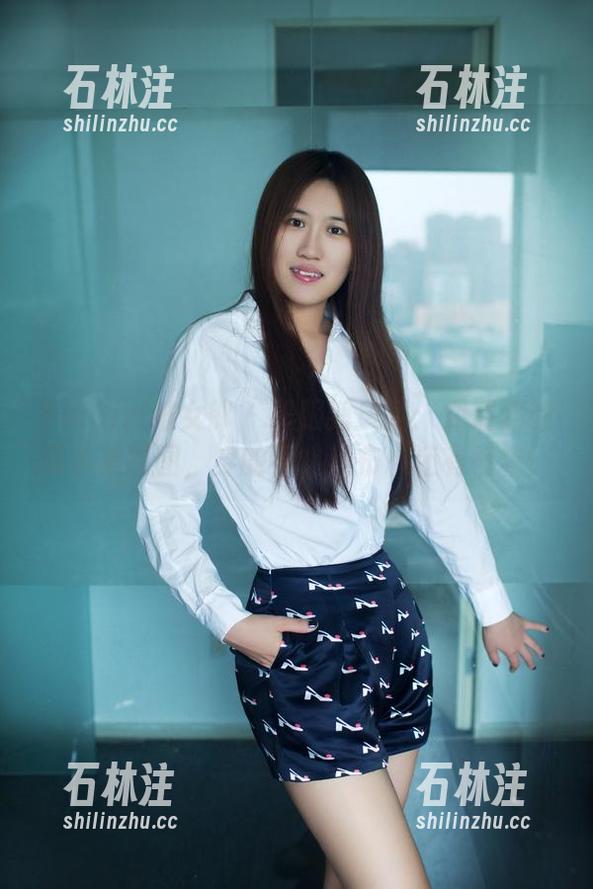 TuiGirl推女郎-郑瑞熙 TuiGirl推女郎 - 制服新风潮:郑瑞熙的写真集原图,穿的不止是布料还有气场!