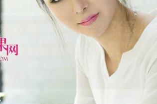 UGirls尤果网 – 高跟鞋？张熙儿的图集让你对她有另一个认知，分享这份欢乐的错位感！