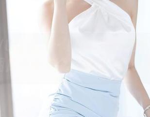 XIAOYU语画界 – Miko酱吖的制服特辑，图库中快来个‘爱心’打call！