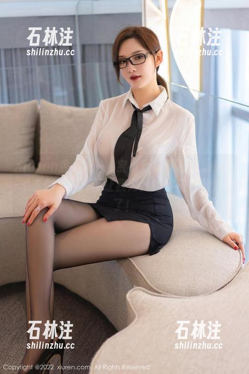 Xiuren秀人网-e宝小野猫 Xiuren秀人网 - e宝小野猫旗袍美图更新-求求你们,别再让我对我的穿搭感到自卑了!