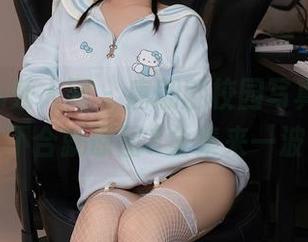 Xiuren秀人网 – 唐翩翩校园写真，一言不合就原图&全集来一波