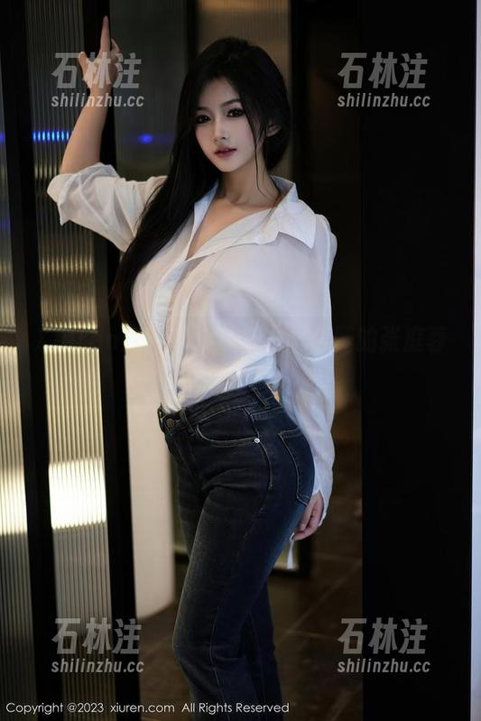 Xiuren秀人网 - 在毛衣里翻腾的张庭蓉：最喜欢这几张美图