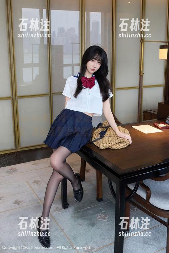 Xiuren秀人网-徐莉芝Booty Xiuren秀人网 - 徐莉芝Booty的校服私拍,真的是要为校园风增加不少分数呢