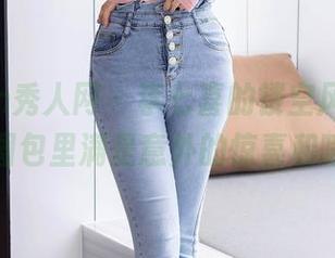 Xiuren秀人网 – 李七喜的镂空风格，私房图包里满是意外的惊喜和暧昧