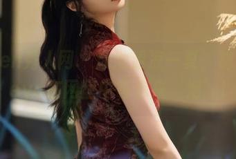 Xiuren秀人网 – 泳池清凉一夏，林子欣reya在网盘中等你来‘泡’!
