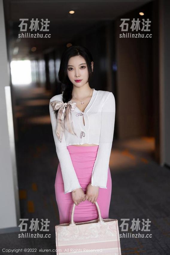 Xiuren秀人网 - 爱丽儿皮衣合集：随性与独特的完美结合