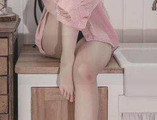Yuna(윤아)在校园逛，套图更新让人忍俊不禁，瞧我这个段子手！