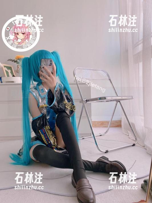 网盘里的二阶堂宅绘子：旗袍新翻，把我脑袋都拧成麻花了！