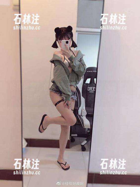 珍稀资源！佳佳好难啊和她的蓝色吊带体操服，目前在图库顶尖线上！