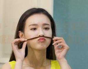 克拉女神 – 赵雨静的职业装美图：可爱与干练到底能不能共存，真是让人困惑！