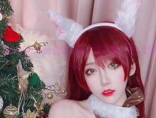 资源在手，啾小妍Deer的暗夜猫女写真集，让人想扮演个小迷弟。