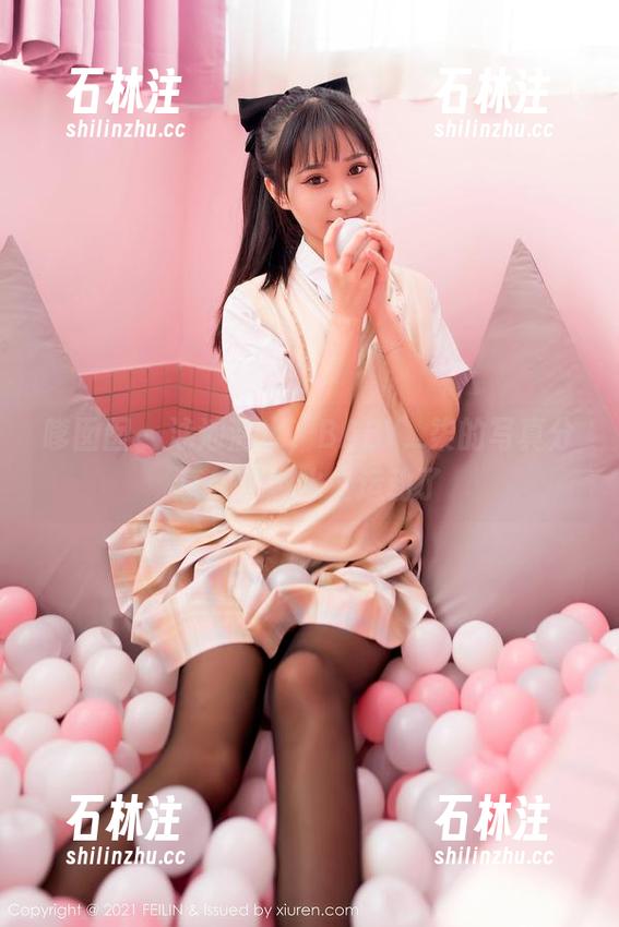 嗲囡囡 - 泳池潜水，BABY_柒的写真分享越来越水上运动了