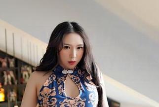 嗲囡囡 – 墙上贴的只是壁纸，真正有深度的是这张陈雅漫VICKY的镂空图。