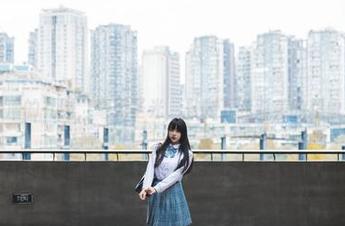 嘎潼的礼服，毫无圣光，只剩下我对美的想象。