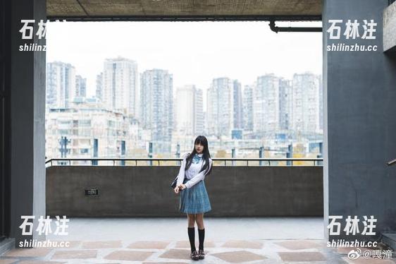 嘎潼的礼服，毫无圣光，只剩下我对美的想象。
