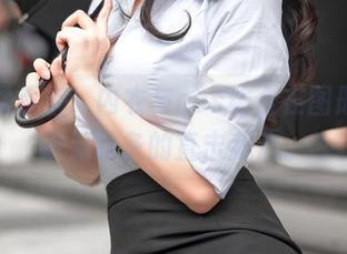 坏露露香宝，内衣与cos结合在图册中，毫无防备的直击我心。