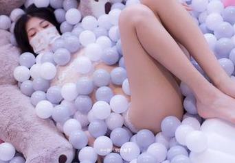 夏平玲花中的大梨子不是御姐：你绝对想不到的高清美图