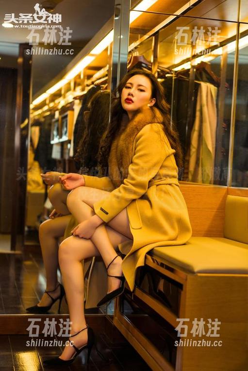 头条女神-信悦儿 头条女神 - 信悦儿的学姐写真集,粉嫩高校生活分享一波!