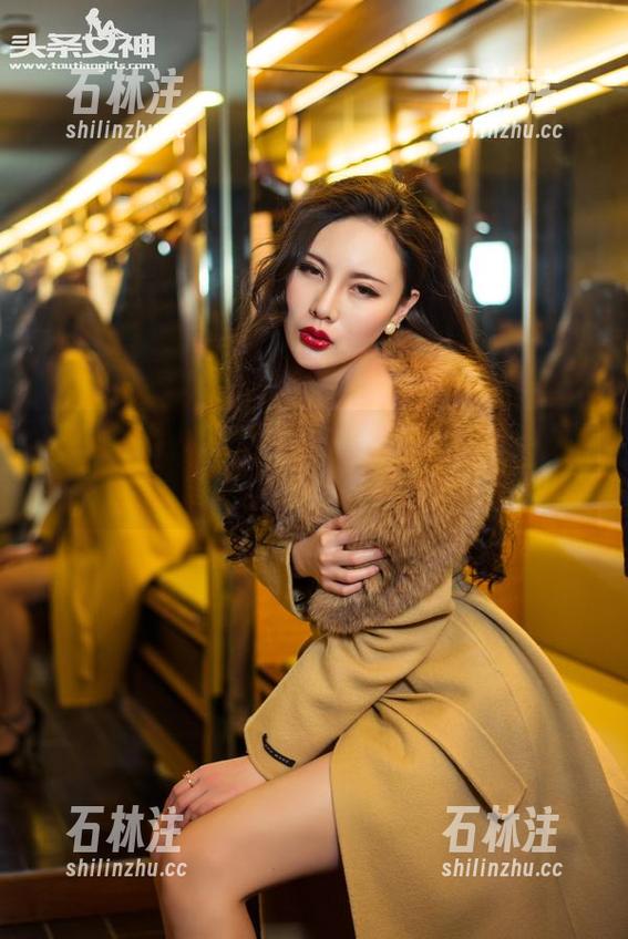 头条女神-温心怡 头条女神 - 套图带来的各种情绪,让温心怡与丝袜组合得真神奇。