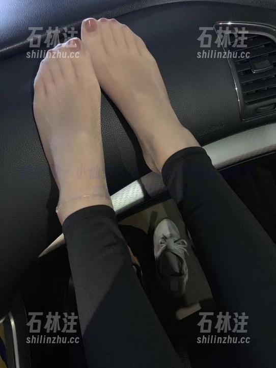 小仙女ELaine 微密圈 - 小仙女ELaine的户外私拍合集:翻翻我的青涩逃亡