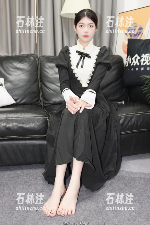 小众视觉-玲玲 小众视觉 - 娱乐圈的灵魂画手,玲玲给你轰炸粉色美图合集