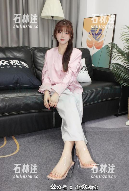 小众视觉-艾迪 小众视觉 - 你说秘书只能严肃?艾迪的最新图集狠狠粉碎了这一偏见!