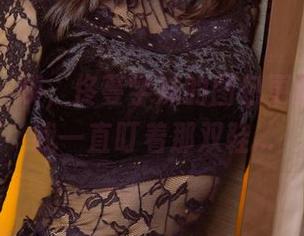 尤果网 – 咦，佟蔓学妹的图包更新，结果我一直盯着那双鞋…