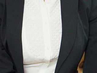 尤果网爱尤物 – 免费试穿孟十朵的“毛衣”作品，看看能否驾驭这种随性？