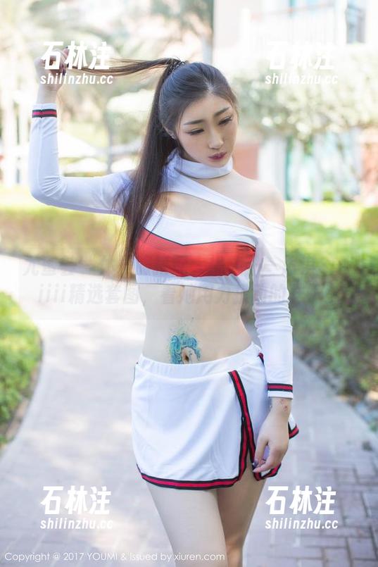 尤蜜荟-思淇Sukiiii 尤蜜荟 - 体操服搭配大挑战——思淇Sukiiii精选套图,看她用力扭动的样子!