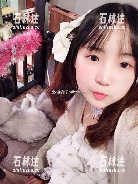 冬季必备：御子Yumiko毛衣图库分享，谁说搭配不能肆意？