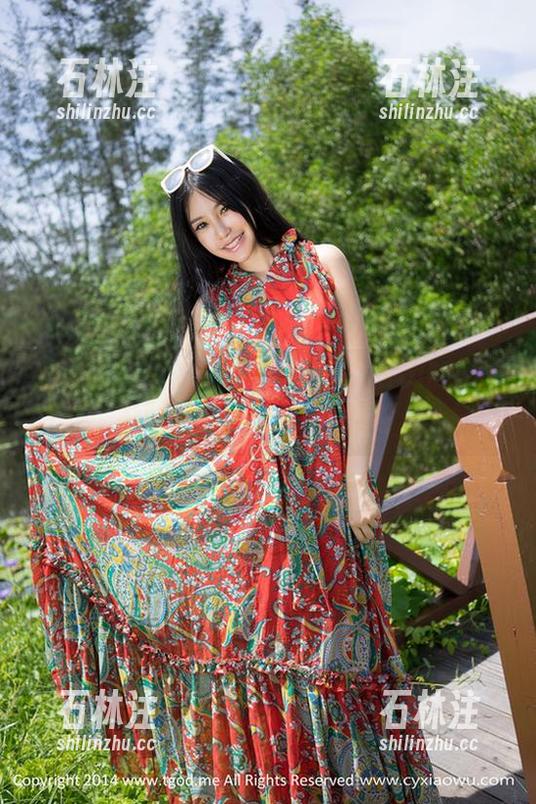 推女神-思淇Sukiii 推女神 - 免费下载——思淇Sukiii的白衬衫时刻,让你穿出新花样。