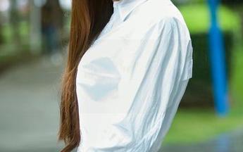 推女郎 – 听说看王馨瑶泳衣原图的同时，心情会莫名亢奋。