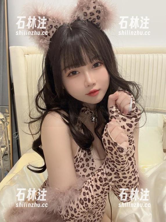 是依酱呀 套图欣赏——是依酱呀的日常,不下载太可惜了!
