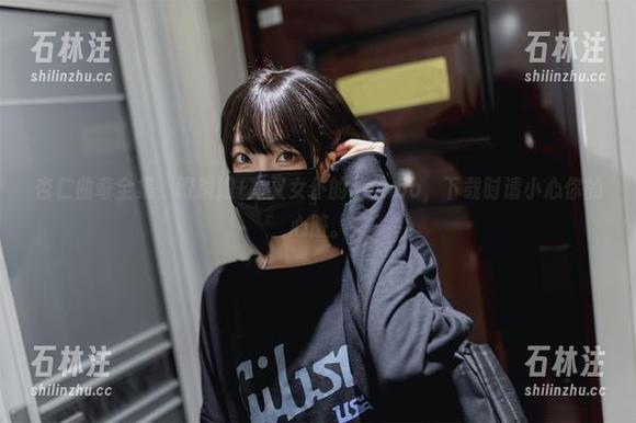 杏仁曲奇 杏仁曲奇全集,眼镜娘+高叉女仆的combo,下载时请小心你的心脏。