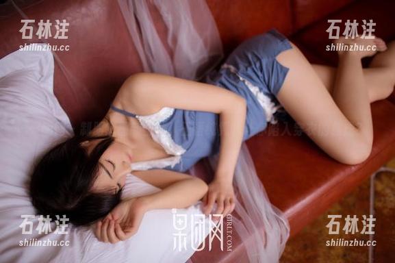 果团网-王语纯 果团网 - 制服套图新上线!王语纯凭啥让你陷入穿衣的焦虑?