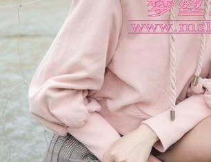 梦丝女神 – 刚刚收到莹仙女传来的免费内衣原图，果然不可思议啊！