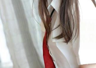 模范学院 – 私房风情？欧阳美萱的体操服，透着一种说不出的韵味，意外又迷人。