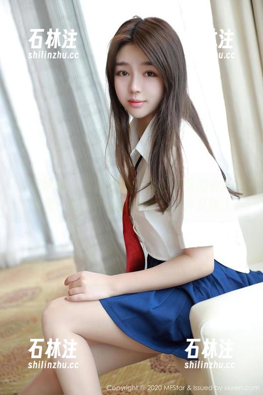 模范学院-欧阳美萱 模范学院 - 私房风情?欧阳美萱的体操服,透着一种说不出的韵味,意外又迷人。