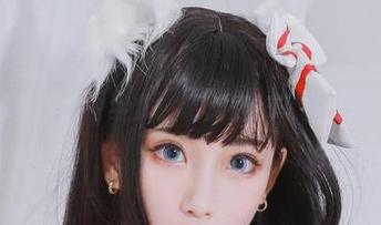 在黑暗中绽放：清颜颜子写真合集