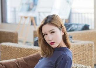 爱蜜社 – 许诺Sabrina眼镜出奇招，免费图包让你眼前一亮，拒绝平凡！