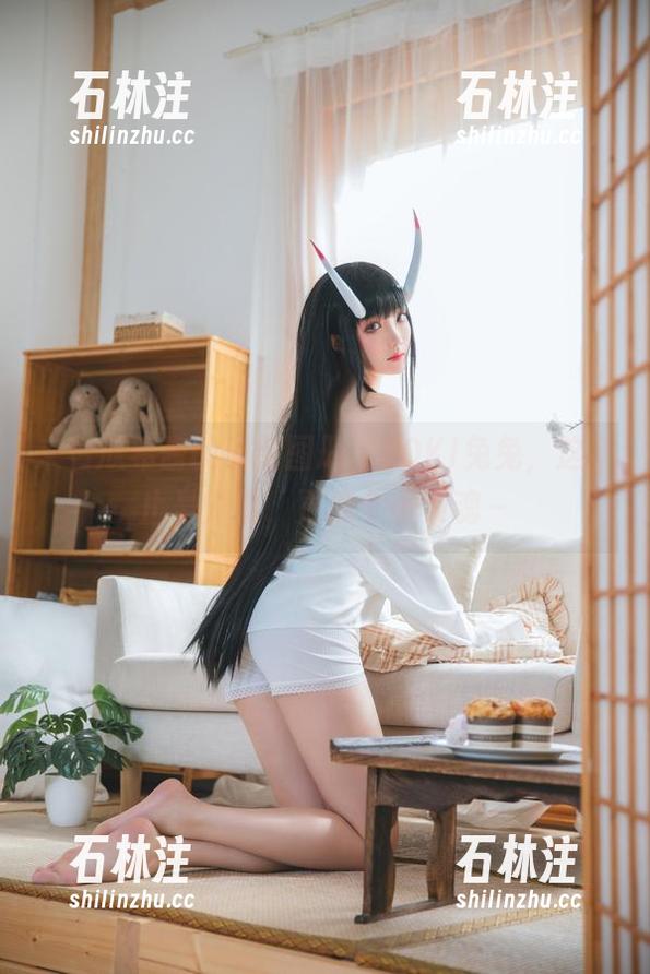 来看瓜希酱的最新图册，TOKI兔兔，这不止是宠物，更像个小灵魂～