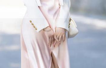 秀人网 – 短裤写真集：Jennifer小若超级无敌的魅力大乱斗。